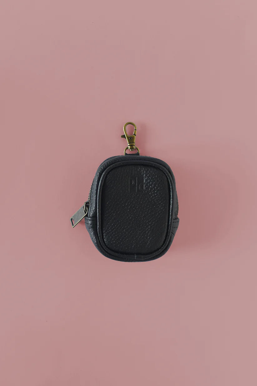 GR Pouch Charm in Pebbled Black
