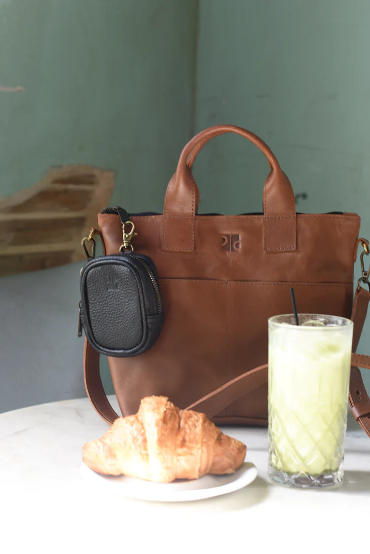 GR Pouch Charm in Pebbled Black