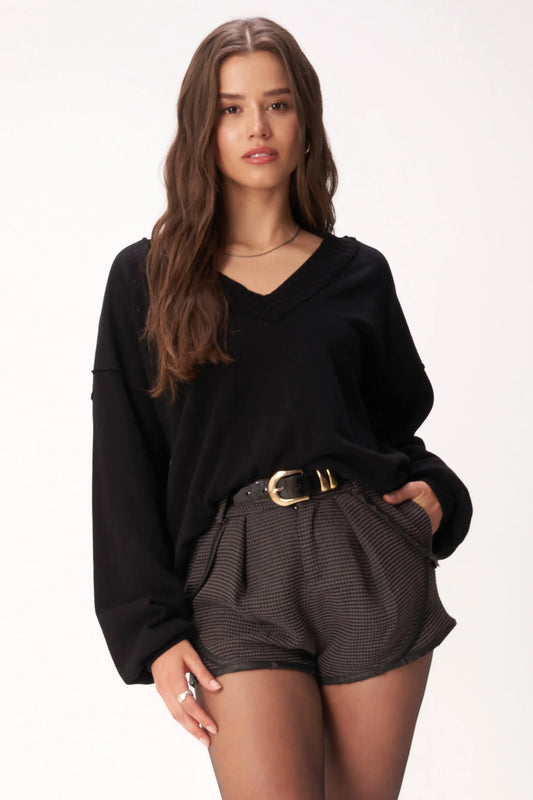 Arya V-neck Sweatshirt in Black