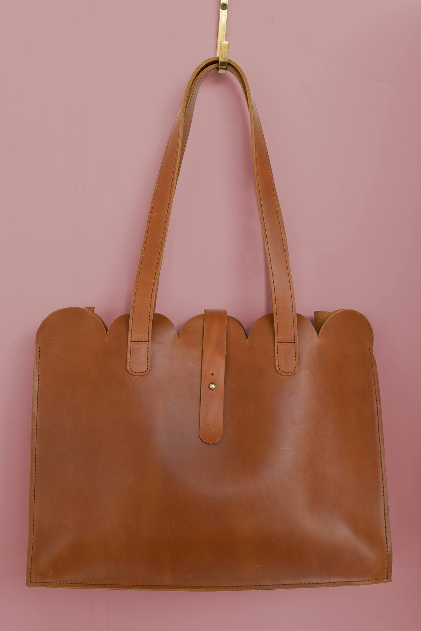 GR Scalloped Large Tote in Caramel