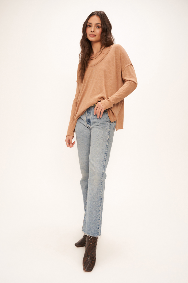 Mae Textured Relaxed V-Neck Long Sleeve in Caramel