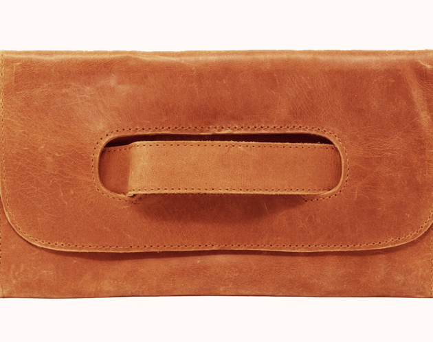 Mare Handle Clutch in Clay