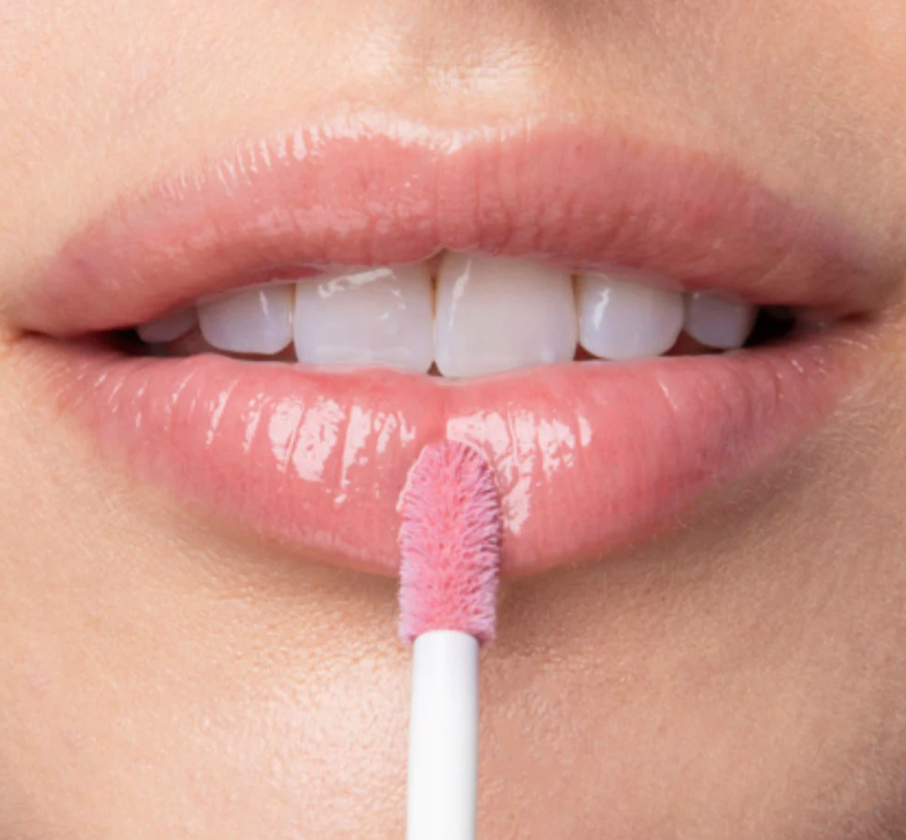 Vitamin Glaze™ Oil Infused Lip Gloss – Delicate Rose