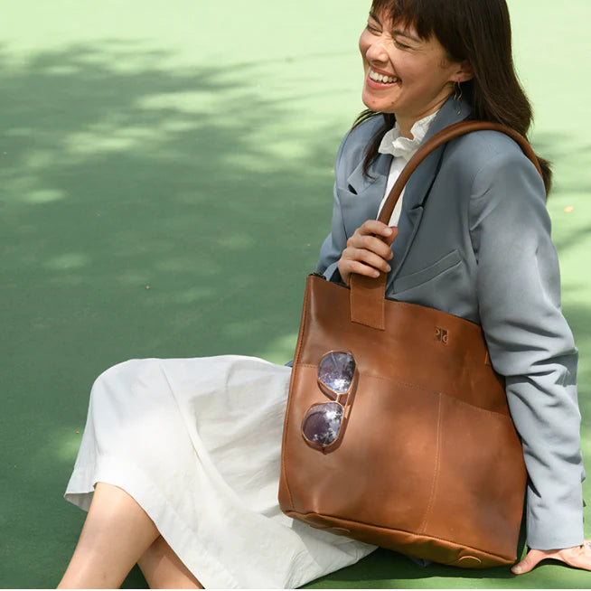 GR Large Tote in Cognac