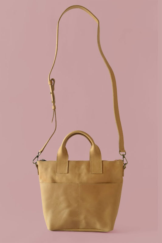 GR Medium Crossbody in Caramel