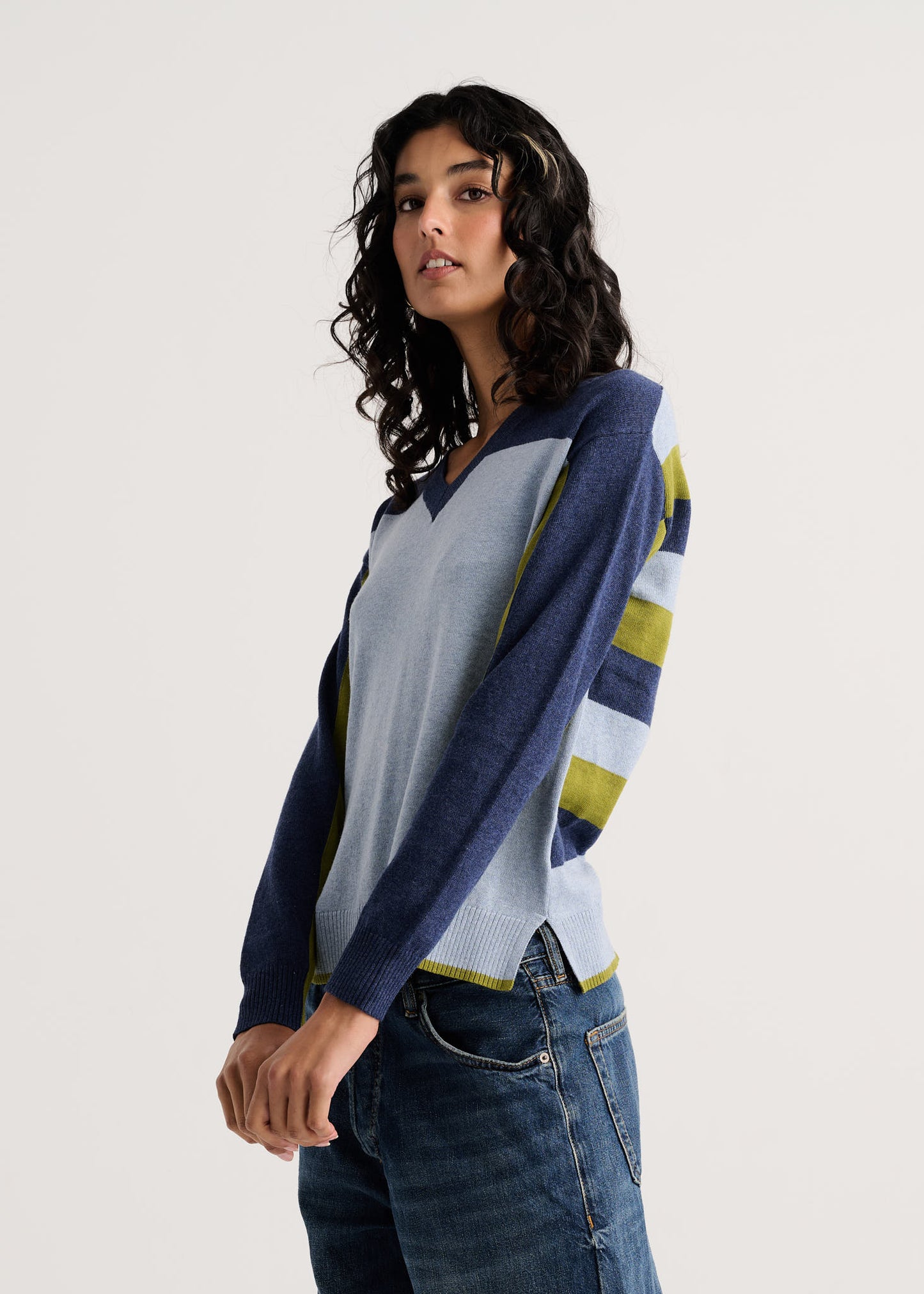 Color Theory V Neck Sweater in Jean