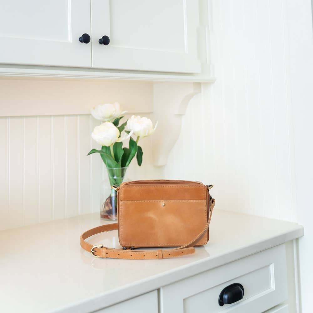 Nomad Crossbody Bag in Camel