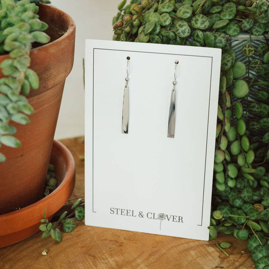 Classic Bar Earring in White Gold