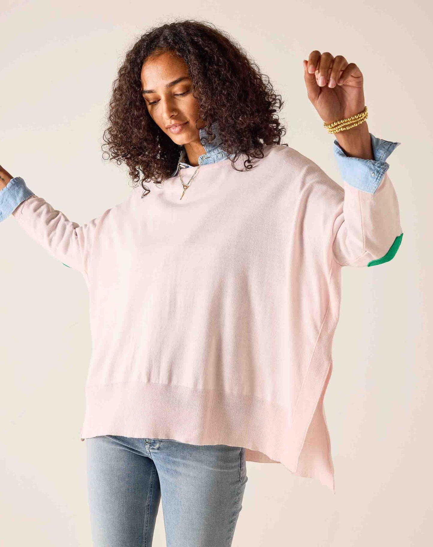 Amour Motto Sweater in Light Pink and Kelly Green