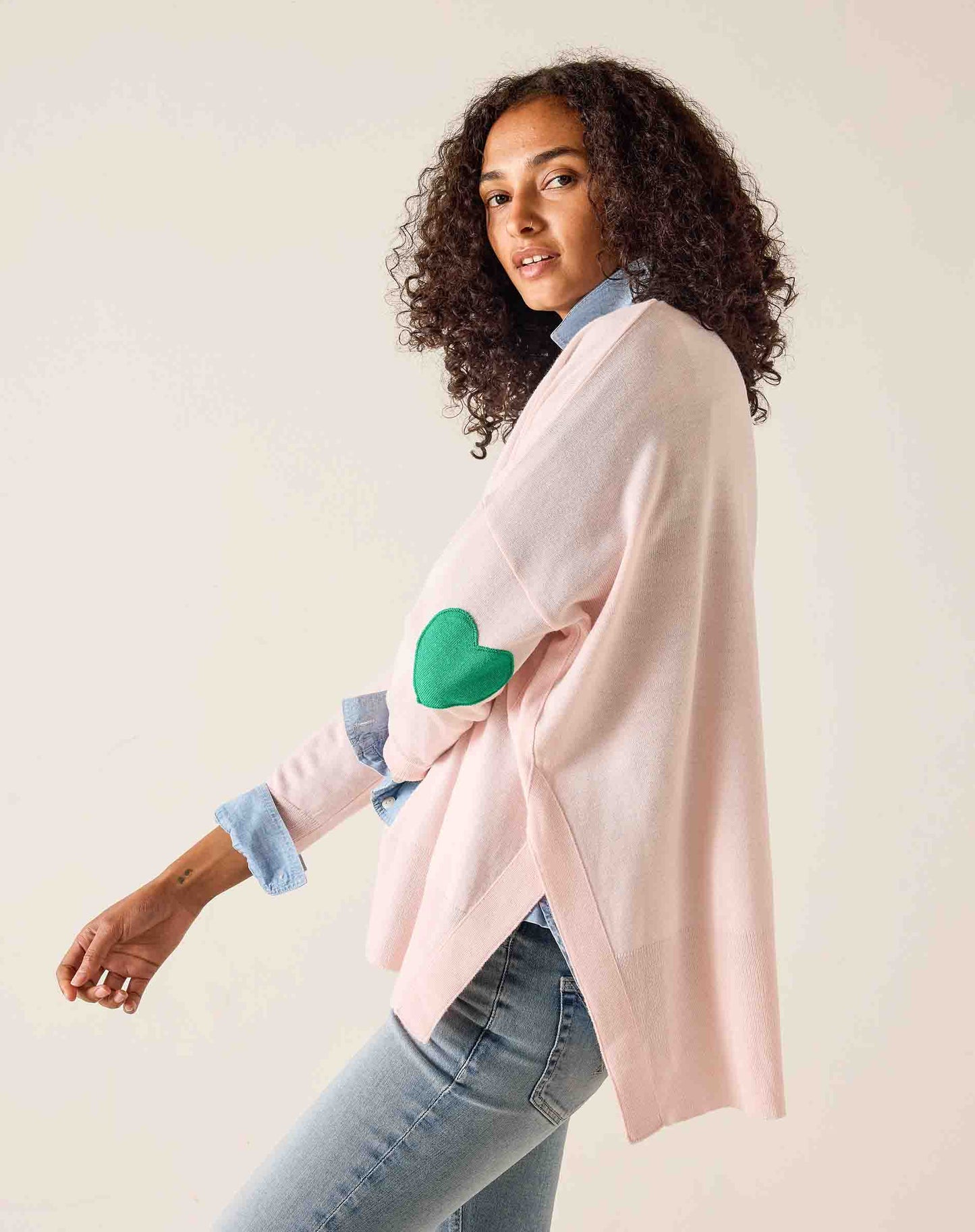 Amour Motto Sweater in Light Pink and Kelly Green