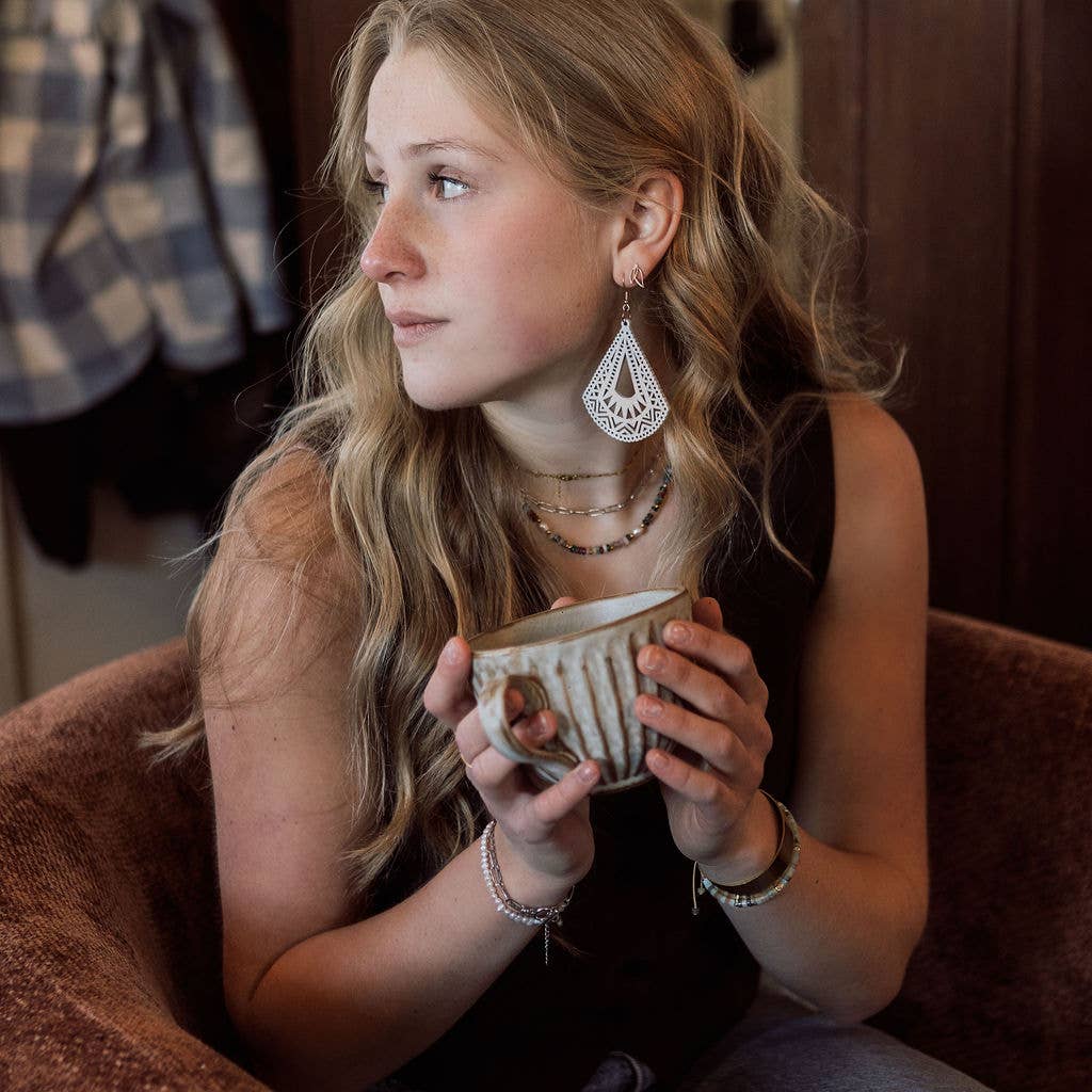 Sweetgrass Stud Earrings in White Gold