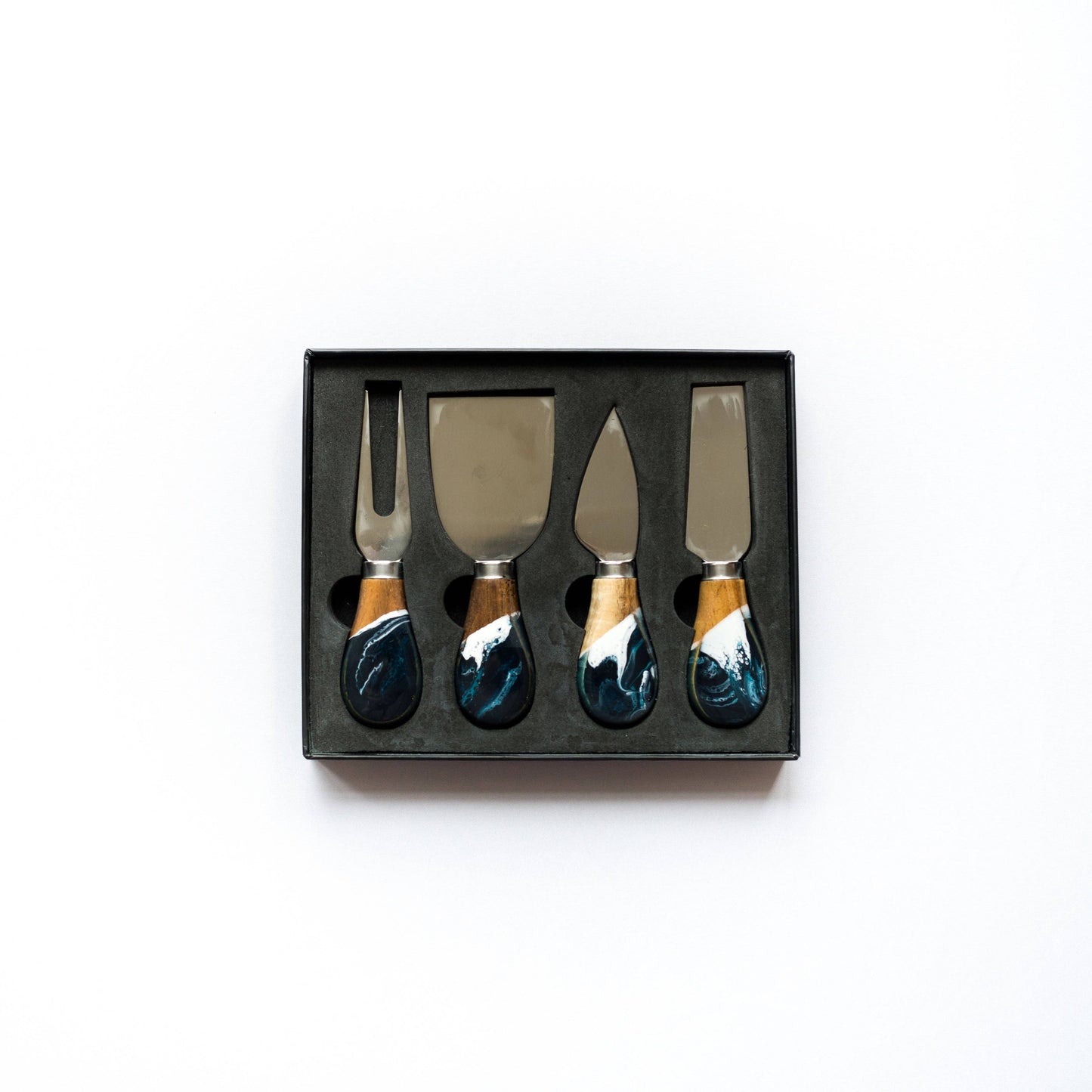 Resin Coated Cheese Knife Set in Navy