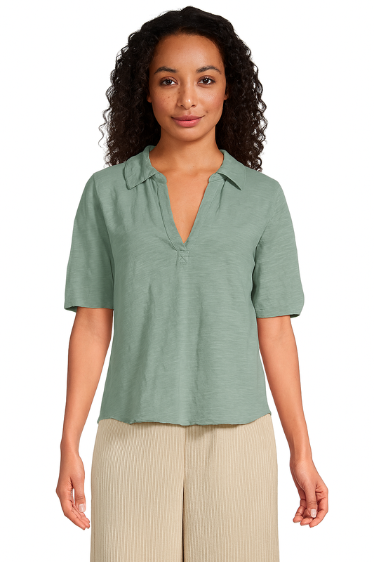 Half Sleeve Easy Polo Tee in Gris Mist