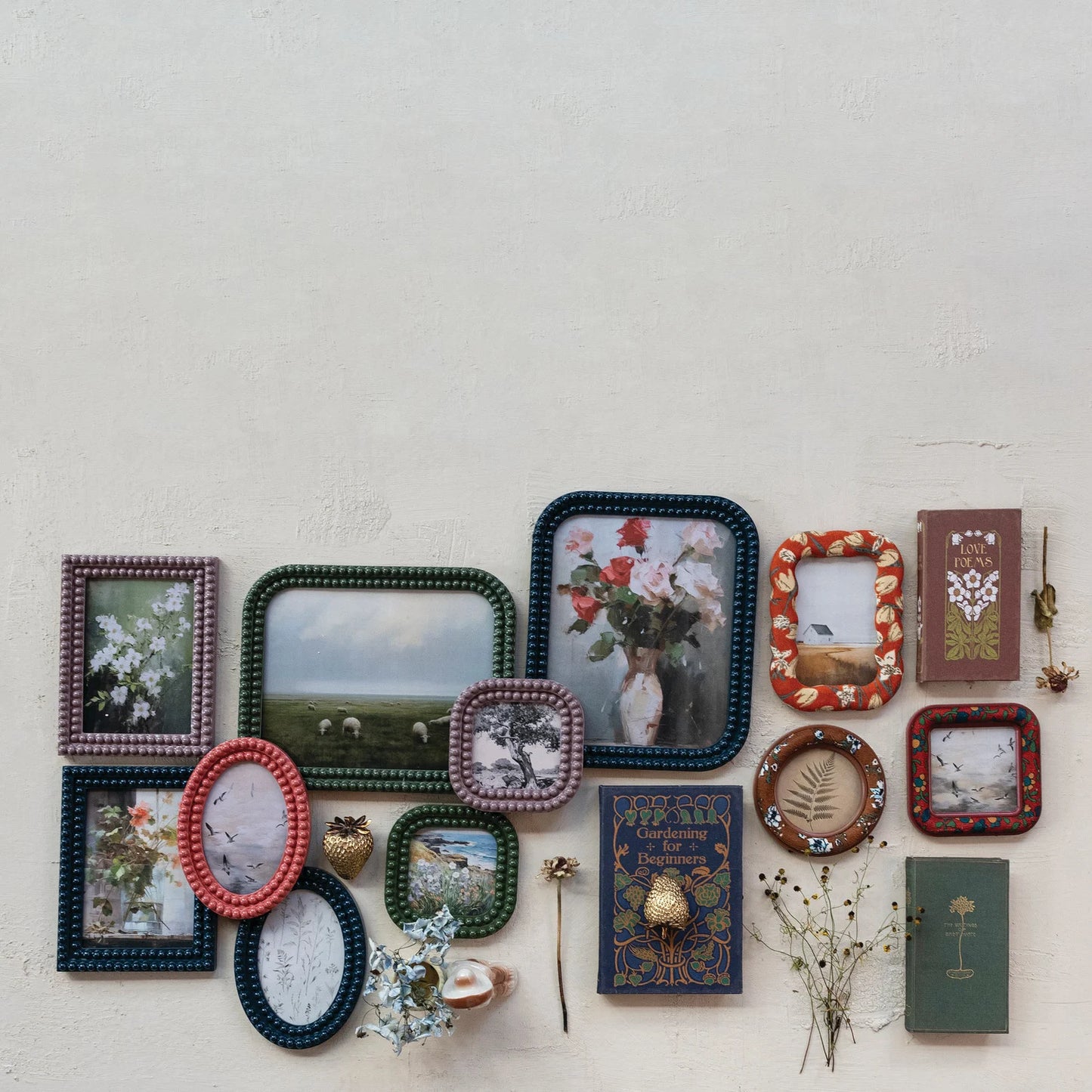 Oval Resin Bobbin Photo Frame