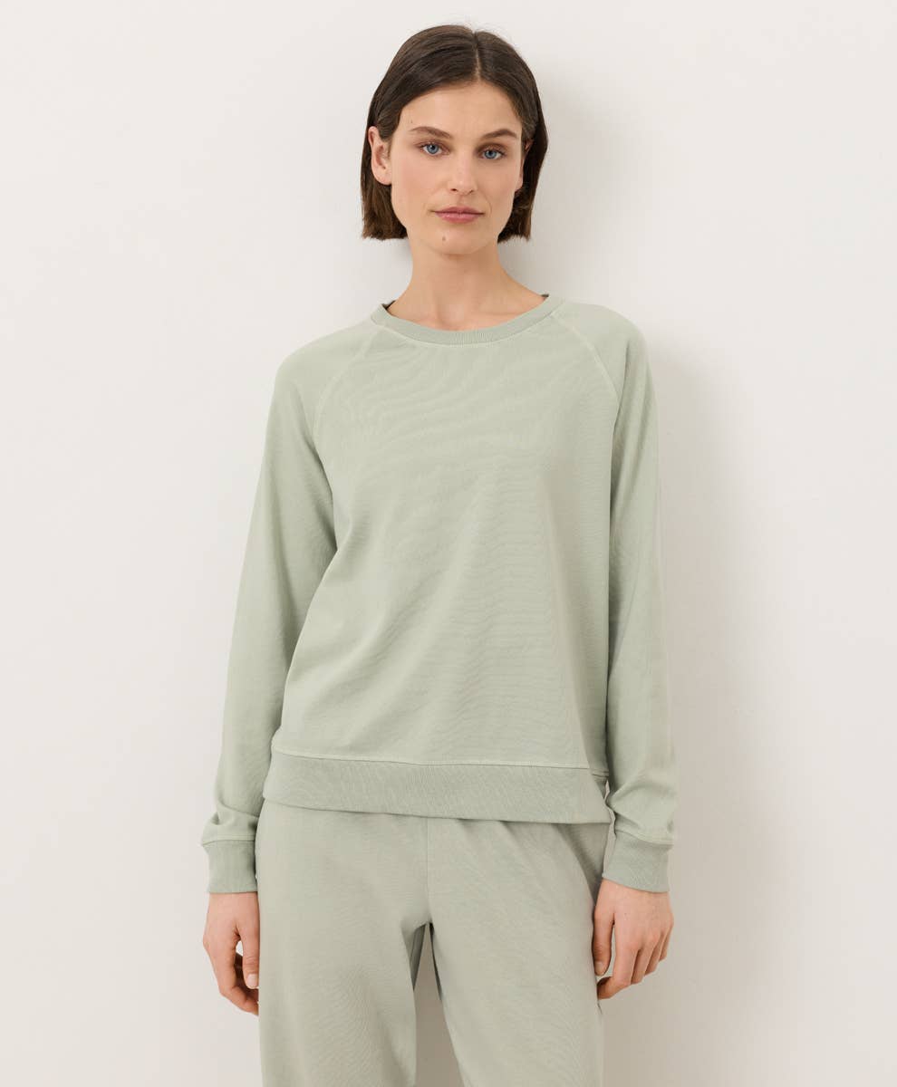 Women's Weekends Relaxed Raglan Sweatshirt