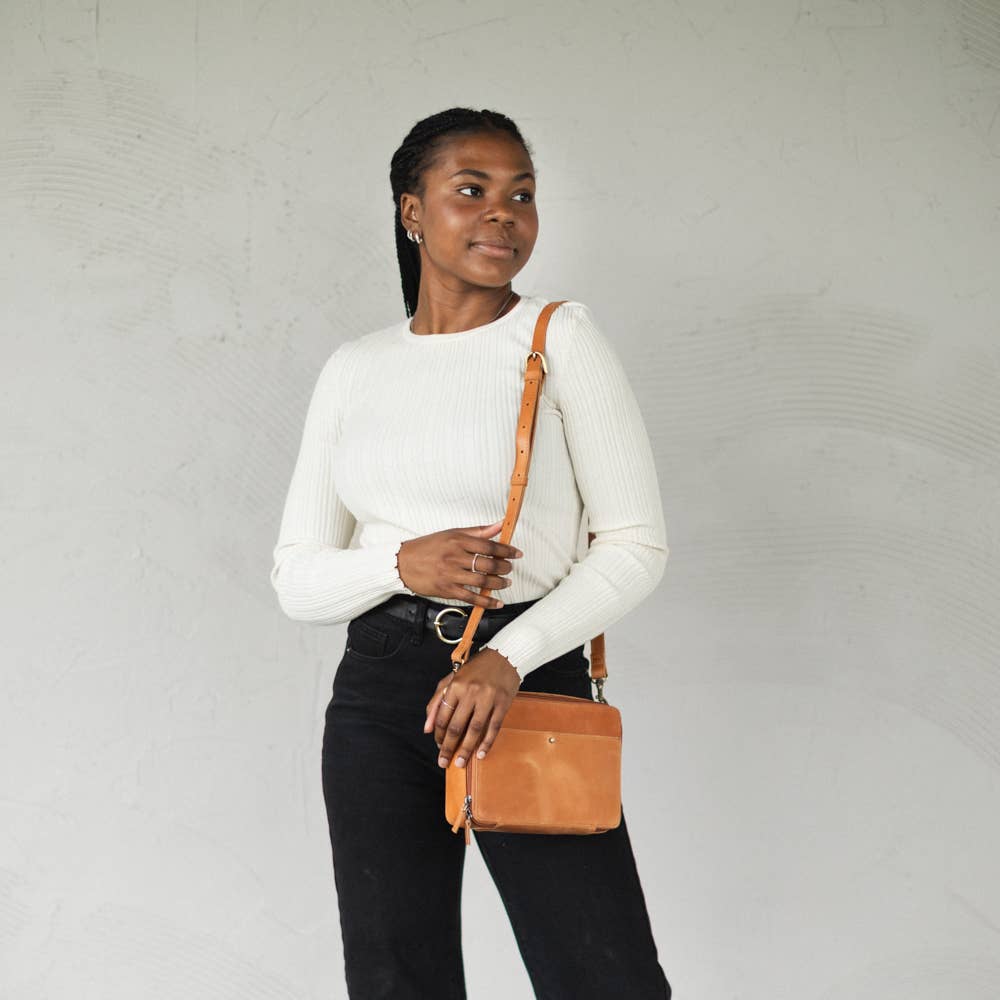 Nomad Crossbody Bag in Camel