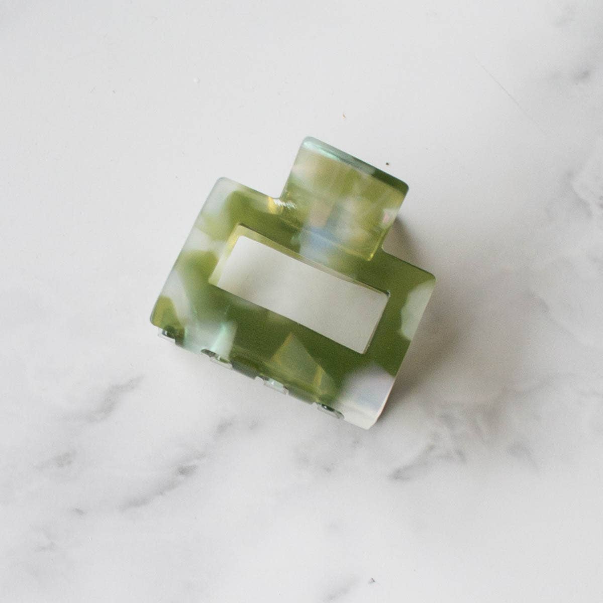 Eco Kylie Cellulose Acetate Hair Clip: Cherry Red