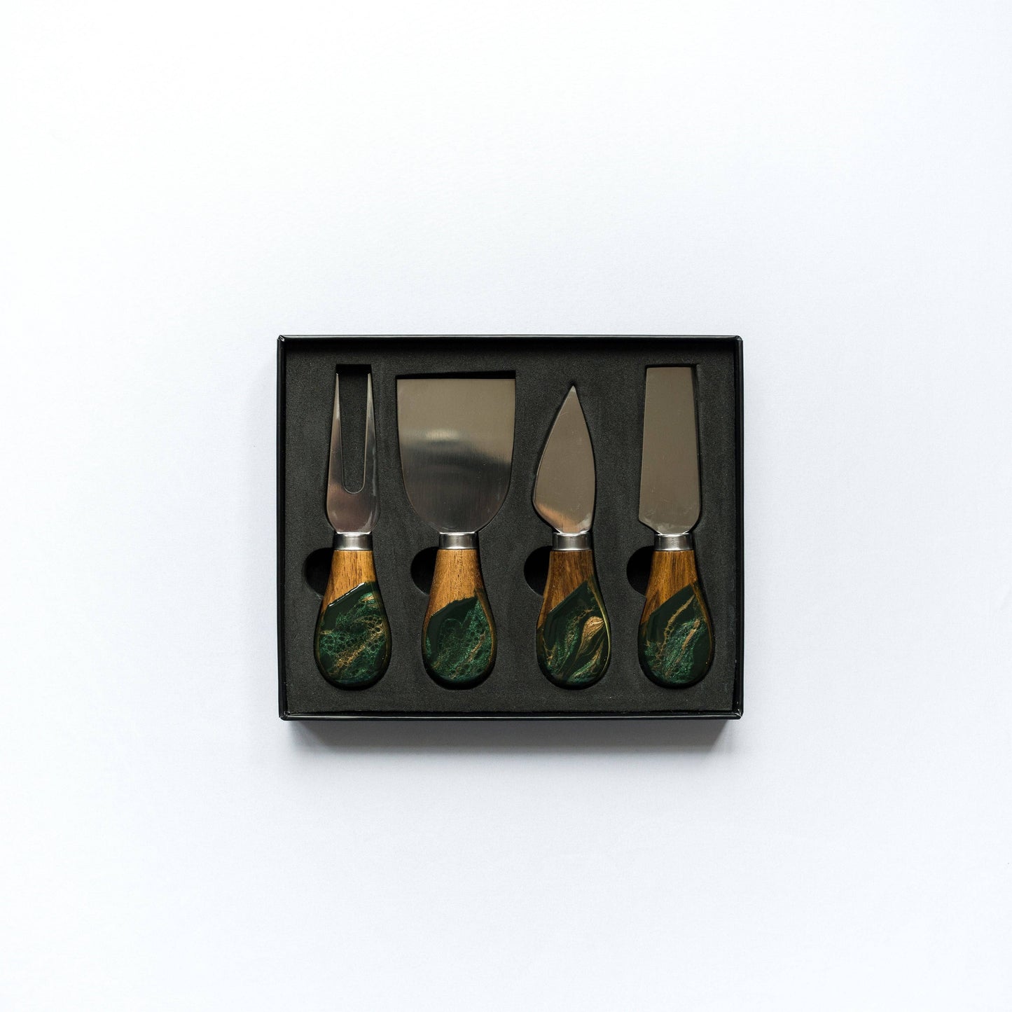 Resin Coated Cheese Knife Set in Navy