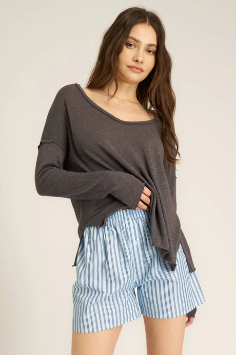 Mae Textured Relaxed V-Neck Long Sleeve in Charcoal