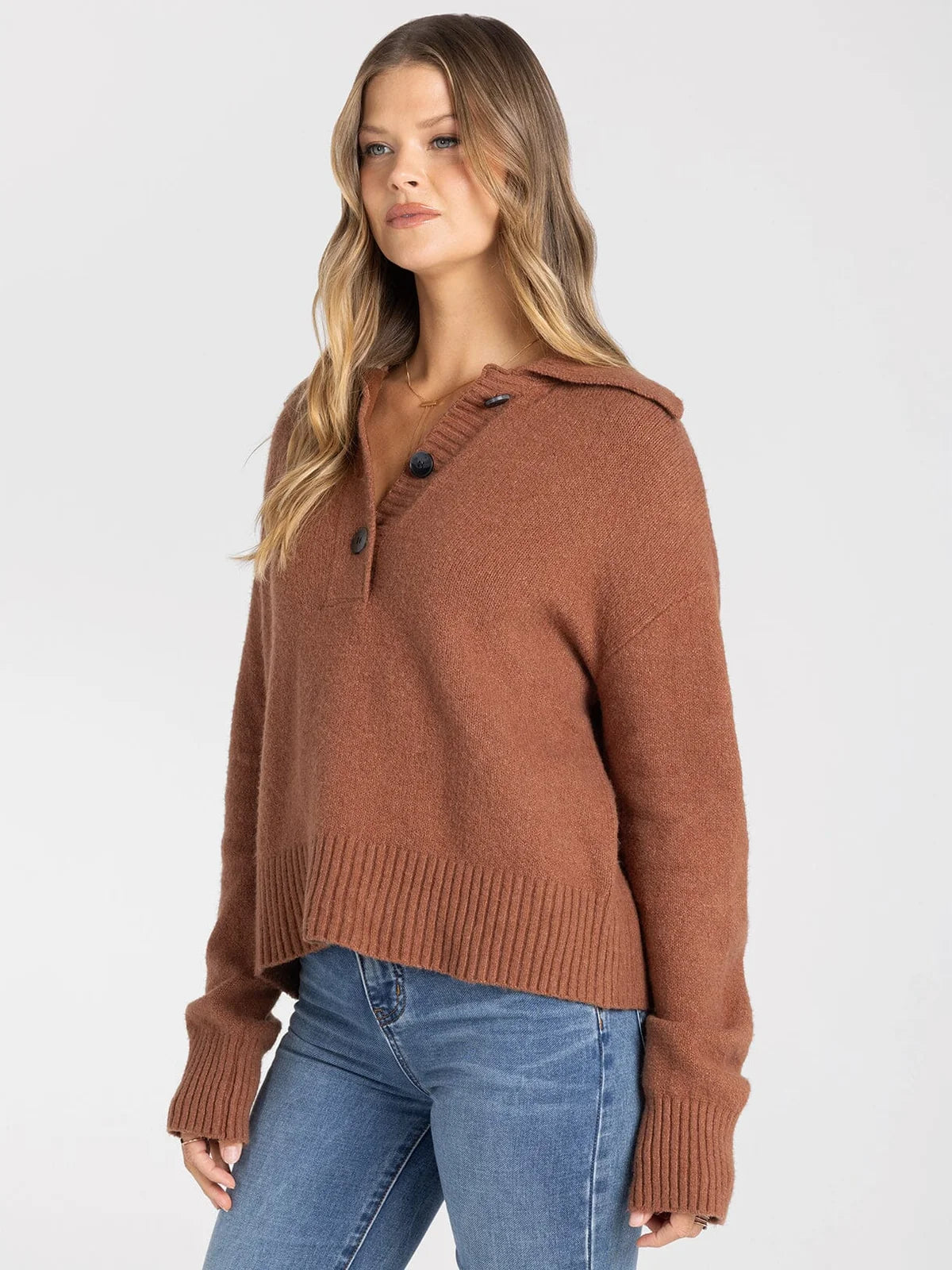 Quinlan Pullover in Coffee Bean